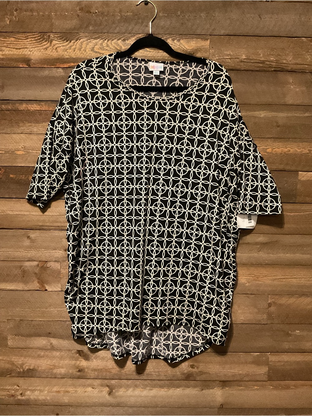 Lularoe Irma Tunic Black-and-White Geometric Interlocking Circle Pattern Large